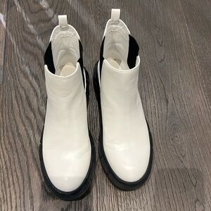 White BP slide on boots